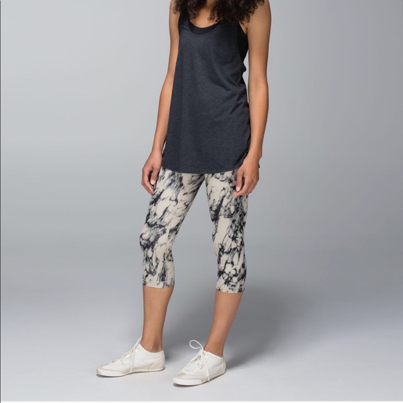 lululemon athletica Pants - Lululemon Wunder Under Crop